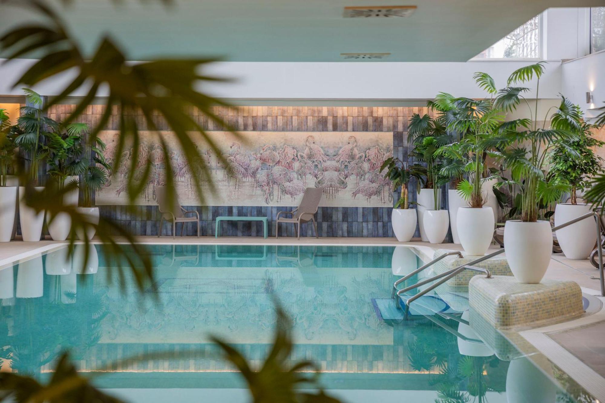 Hotel Atlantis Wellness & Conference Hajdúszoboszló Eksteriør bilde